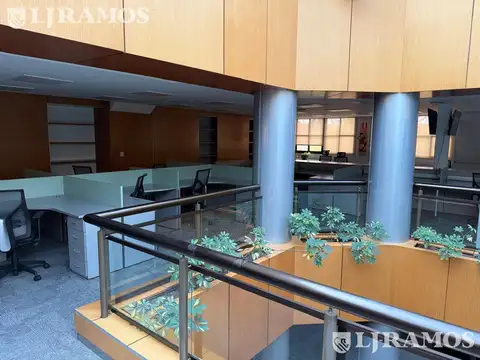 Edificio en alquiler o venta de 1300 m2 en Lomas de San Isidro