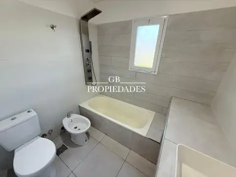 Venta de Casa 4 ambientes en Santa Lucia, Pilar