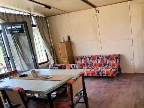 Casa 2 ambientes con 1 baño
