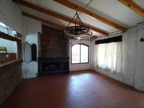 Casa en Alquiler en Capitan Bermudez, $ 440.000