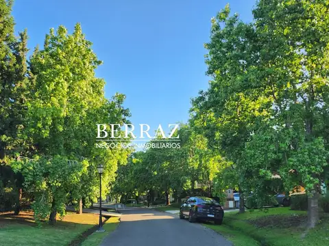 Lote en Venta 1072 m2 Barrio Los Jazmines, Pilar del Este