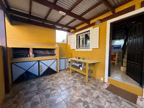 Depto Tipo Casa en Venta con 1 cocheras