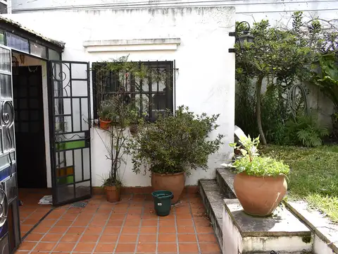 Chalet en venta 5 ambientes, a 2 c Maipu ya pasos de Parana
