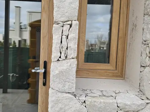 Casa en venta en Carpinchos, Nordelta, 4 dormitorios