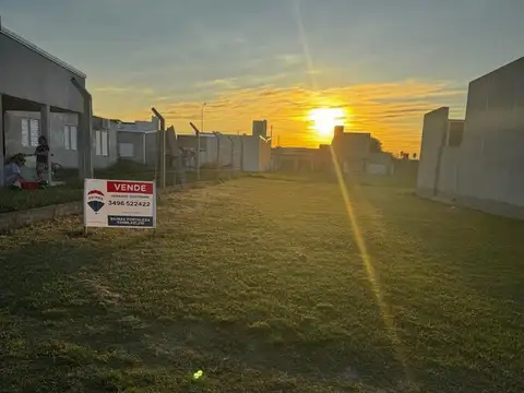 VENTA TERRENO BARRIO SUR HUMBOLDT.-