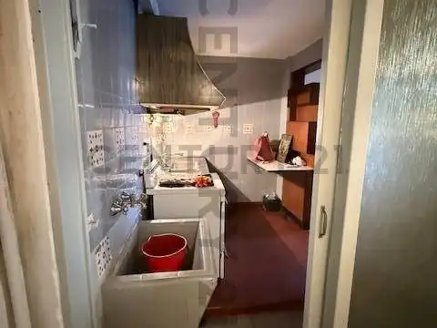 VENTA-PERMUTA depto tipo PH 3 Amb c/balcon y patio Almagro
