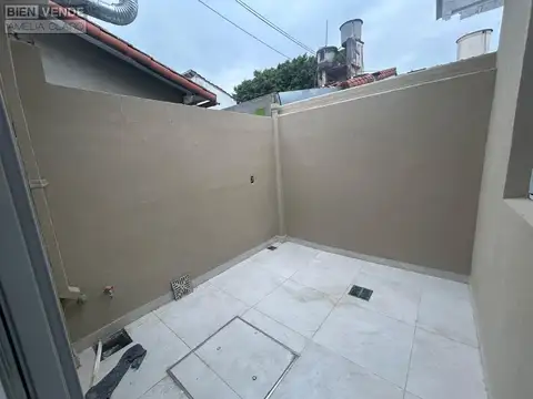 Depto Tipo Casa en Alquiler de 2 ambientes