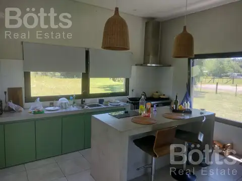 Venta / Permuta – Casa amoblada en Barrio La Florentina, San Miguel del Monte