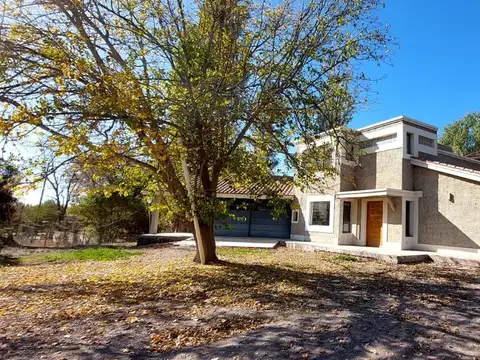 Casa en Venta en Perdriel, USD 240.000