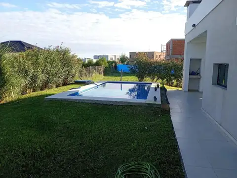 Casa en Alquiler al Sur