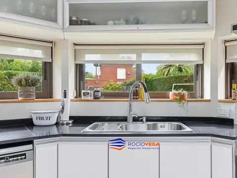 Casa a la venta en Banco Provincia, Francisco Alvarez, Moreno