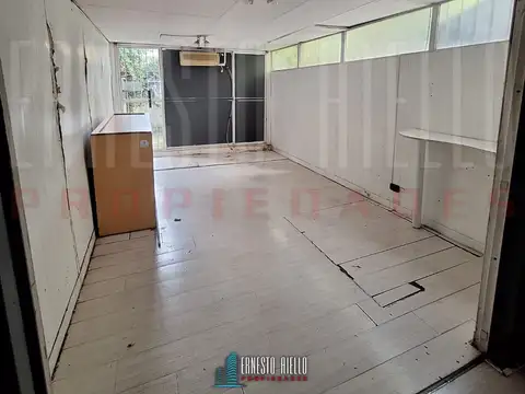 ALQUILER AMPLIO LOCAL COMERCIAL DE 100 MTS EN PLENO QUILMES CENTRO.
