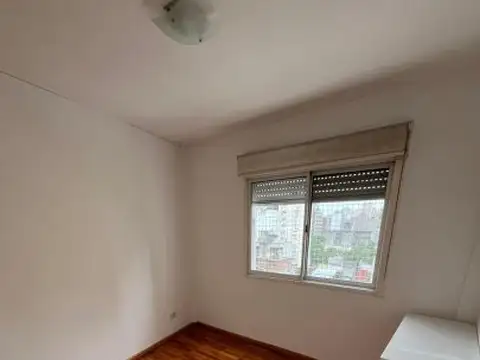 Dos Dormitorios con Balcón y Cocina Independiente