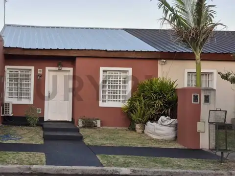 VENTA Casa 4 Ambientes con Parque y Garage en Barrio Semicerrado | Altos de Podestá – ACEPTA PERMUTA
