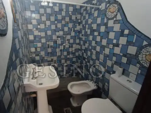 Depto Tipo Casa en Venta 40 años