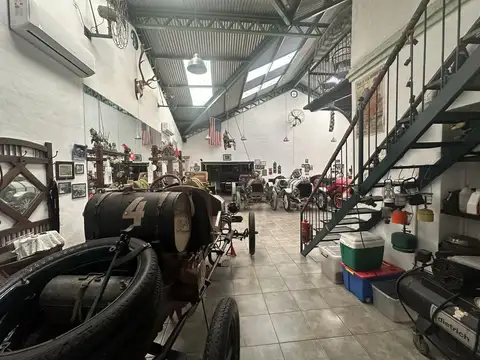 Casa en Alquiler con 1 cochera