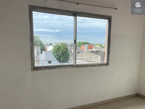 Depto Tipo Casa en Alquiler en Villa Bosch, $ 680.000