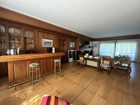 Casa 6 ambientes con 6 baños