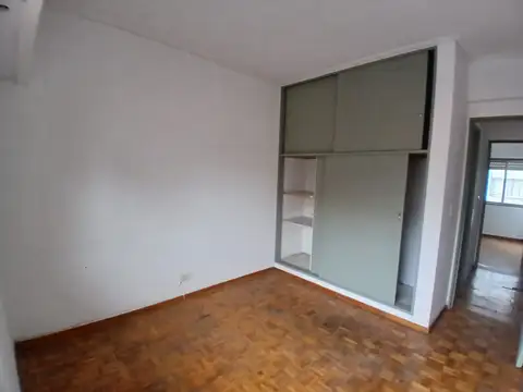 SE VENDE DPTO 4 AMB AL FRENTE EN AVELLANEDA