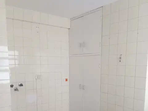 SE VENDE DPTO 4 AMB AL FRENTE EN AVELLANEDA