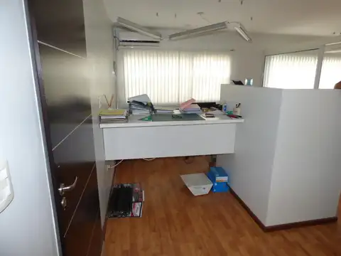 Oficina en venta en  La Plata