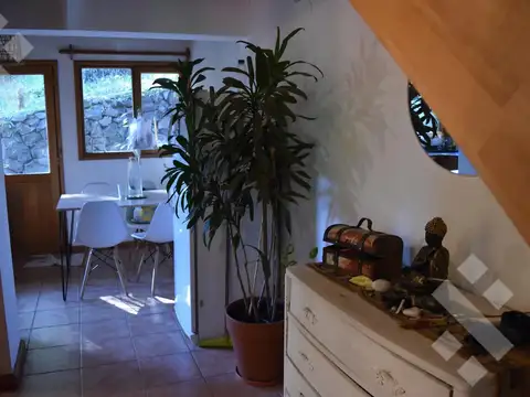 Casa 9 ambientes con 3 baños