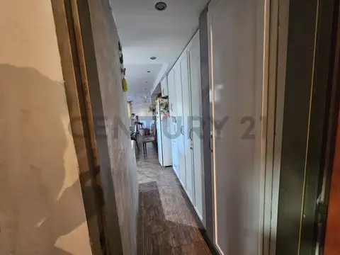 8 Entre 652 y 653 5900, Piso 0