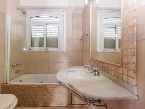 Depto Tipo Casa 5 ambientes con 1 baño
