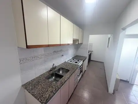 Departamento en Alquiler en Villa Lynch, $ 800.000