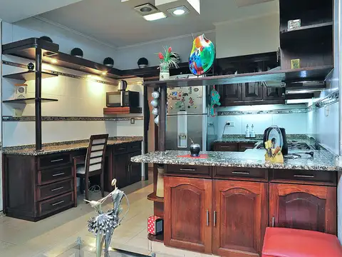 VENTA EXCELENTE PH DE 4 AMBIENTES WILDE AVELLANEDA