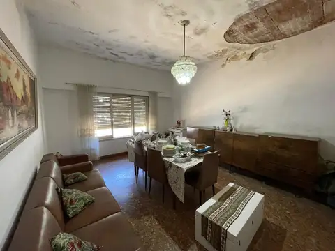 Casa 4 ambientes con 1 baño