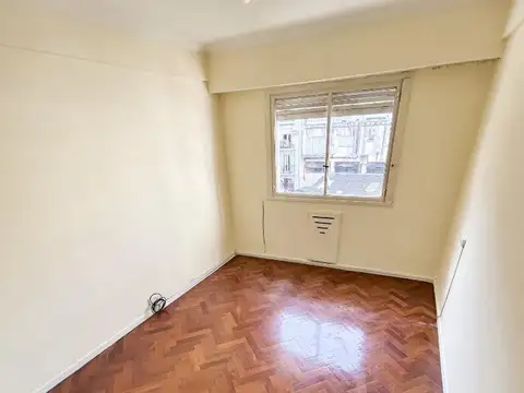 J. M. Moreno 100 , Piso 3