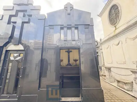 Venta Bóveda en el  Cementerio de la Recoleta