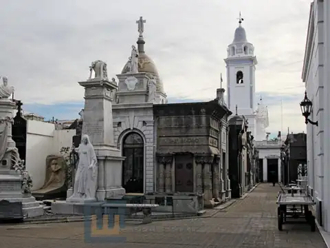 Venta Bóveda en el  Cementerio de la Recoleta