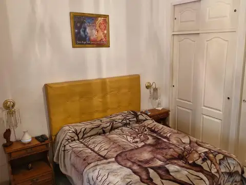 Venta casa 5 Ambientes con Cochera Patio y Terraza Versalles