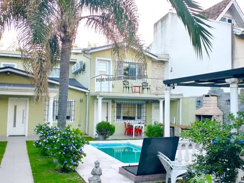 B° La Terraza Km 52 a metros de Colectora. S/380 m² Casa Pb 1 Suite/vestidor y Pa Suite 2 Dorm. y 2 baños. Pileta