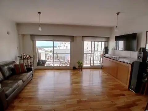 Piso Exclusivo Zona Río - 3 Dormitorios y Cochera