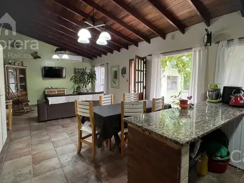 Venta de 3 casas en block. City Bell, La Plata