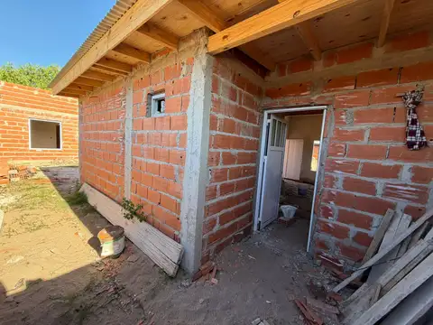 Casa 3 ambientes con 1 baño