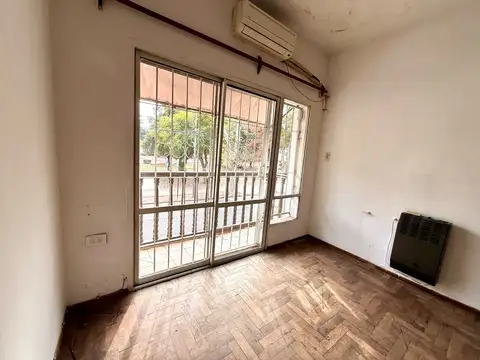 Avenida Rivadavia al 2400