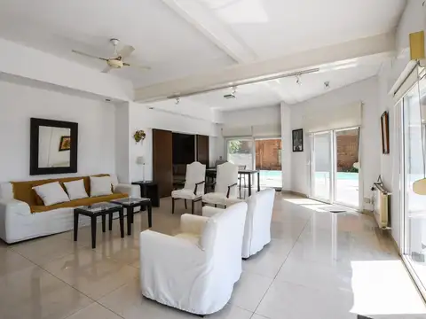 Casa en Alquiler al Este