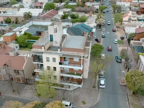 Departamento en Venta de 2 ambientes. Con balcón. Apto crédito. Pleno Centro Campana