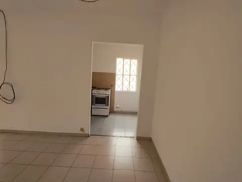 Depto Tipo Casa en Alquiler en Villa Luro, $ 590.000