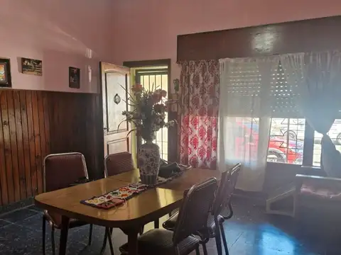 Casa en Venta en Isidro Casanova, USD 70.000