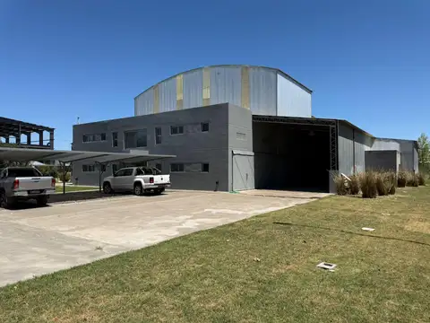 Establecimiento industrial con oficina