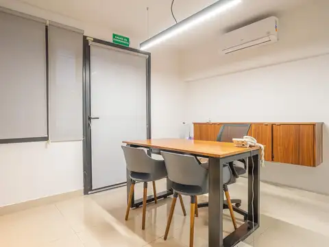 Oficina en Venta al Este