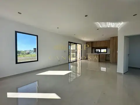 Casa en Venta en Pilar Del Este - Santa Elisa, USD 197.000