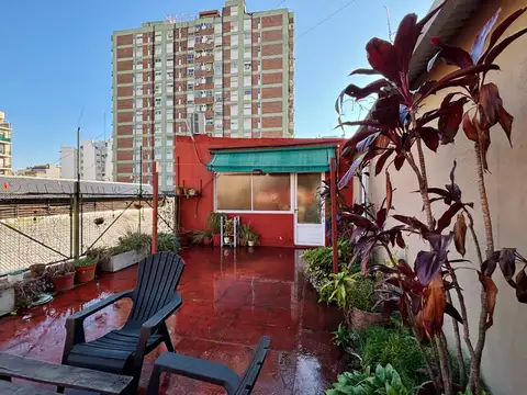 HERMOSO PH EN VENTA-EXCELENTE ESTADO EN EL CORAZÓN DE ALMAGRO-DIGNO DE VISITAR