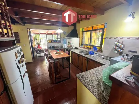 Casa 5 ambientes con 2 baños
