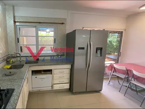 CASA DE 6 AMBIENTES AMPLIOS
